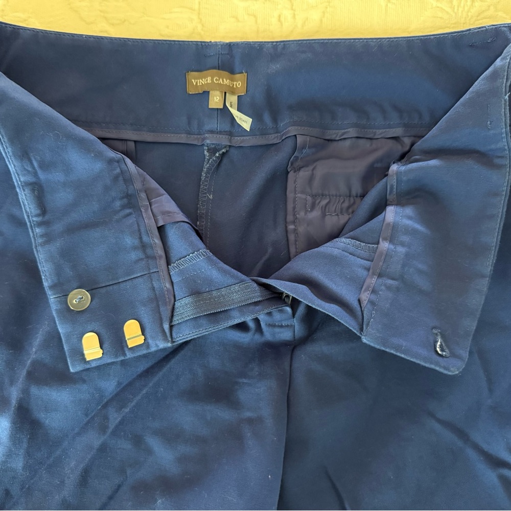 Vince Camuto royal blue cuffed shorts - Picture 2 of 3